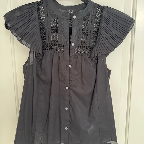 NWOT Rails Louella Flutter Black Ruffled Blouse - Picture 5 of 9